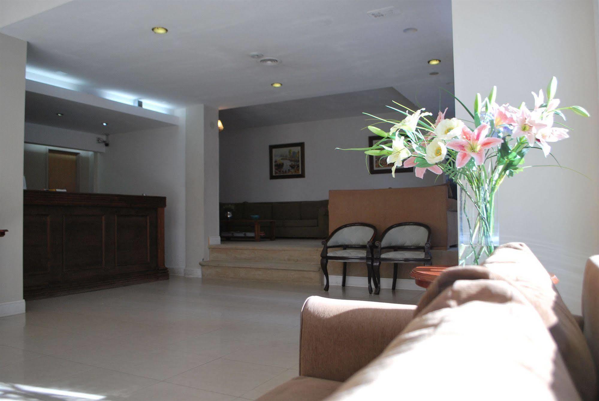 Hotel Gran Madryn プエルト・マドリン エクステリア 写真